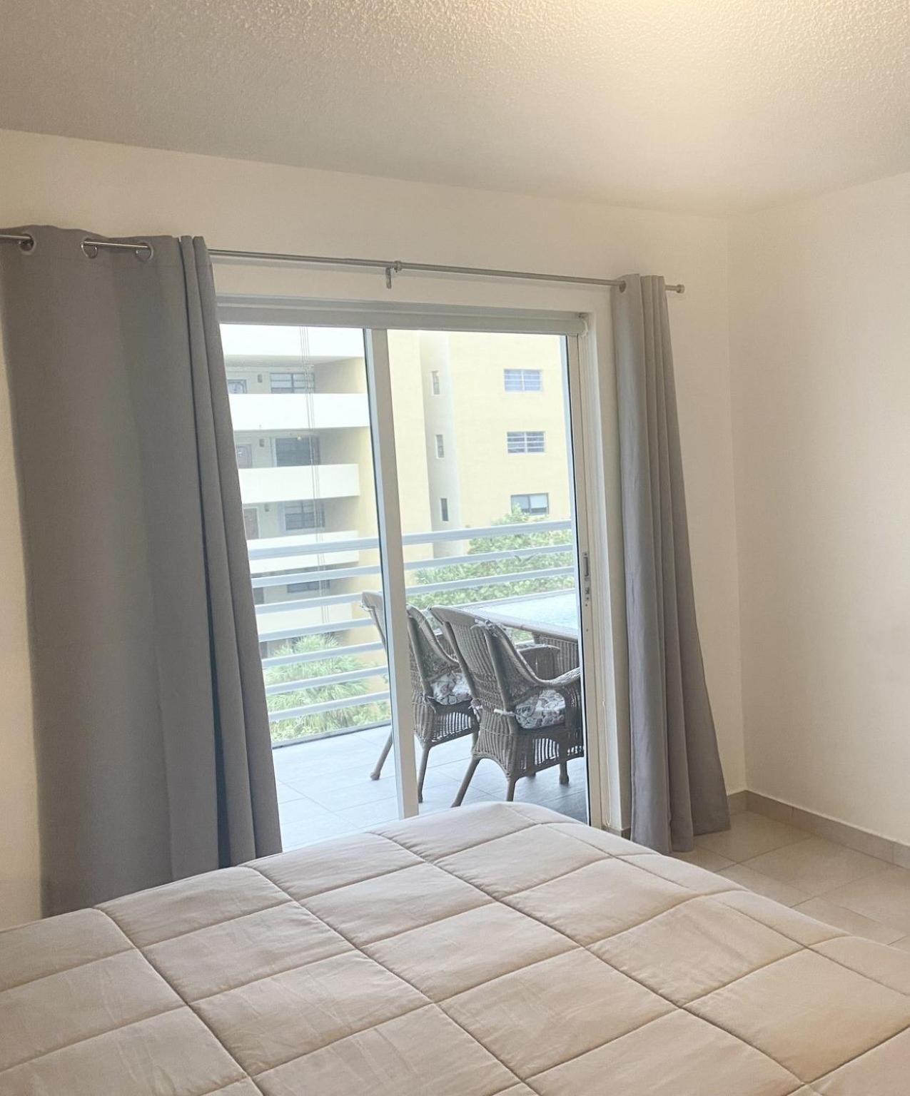 Villa Le Frontenac à Sunny Isles Beach Extérieur photo