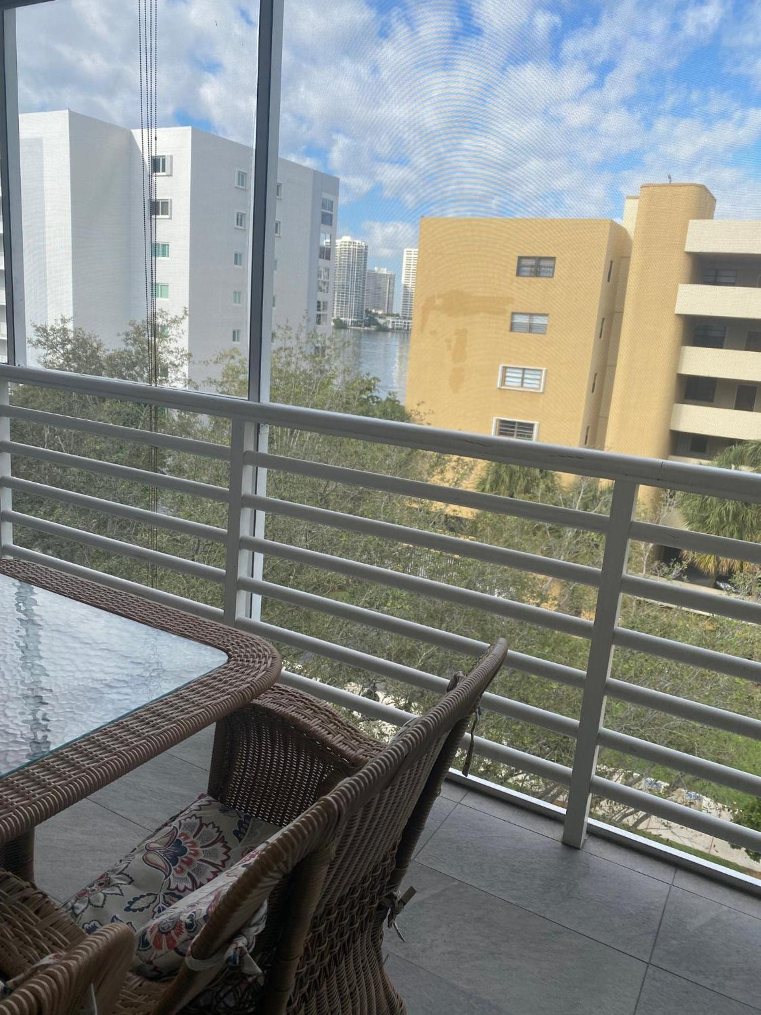 Villa Le Frontenac à Sunny Isles Beach Extérieur photo